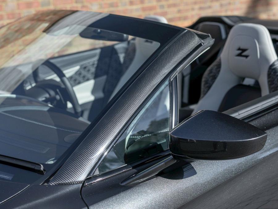 Детали экстерьера Aston Martin Vanquish Zagato Volante 2018 года  (UK) (фото 4 из 34)